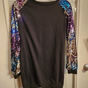 17 SEQUENCE SLEEVES BLACK SWEATER P2P 19" / SHOULDER TO BOTTOM HEM 30"